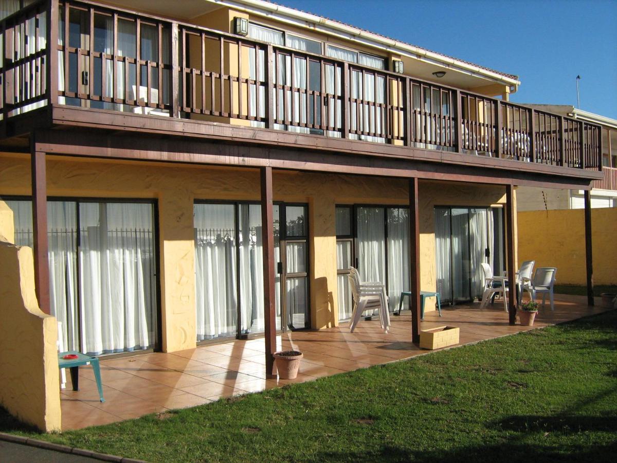 Glenashley Beach Accommodation - B&B And Backpackers Дурбан Экстерьер фото