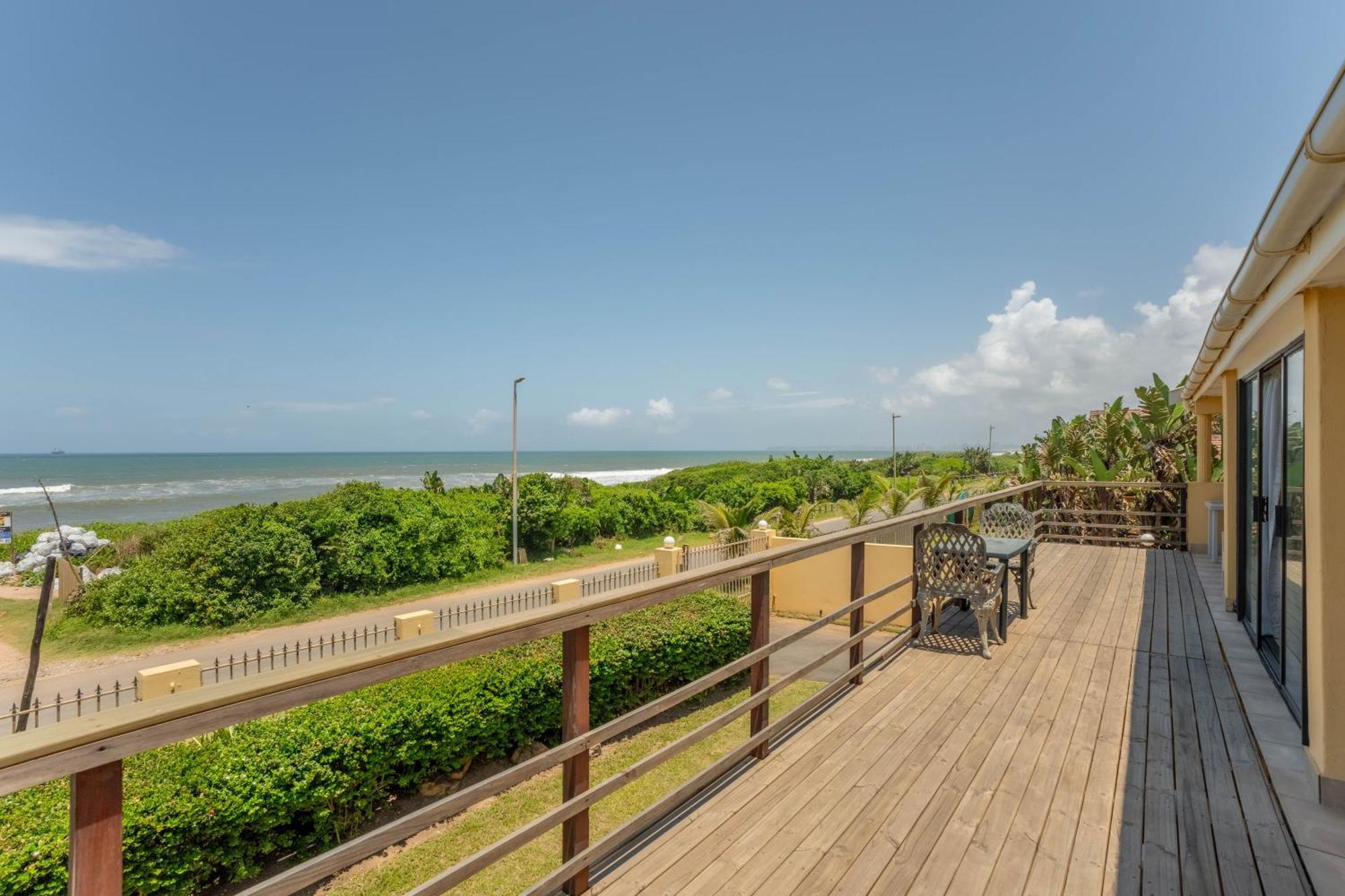 Glenashley Beach Accommodation - B&B And Backpackers Дурбан Экстерьер фото